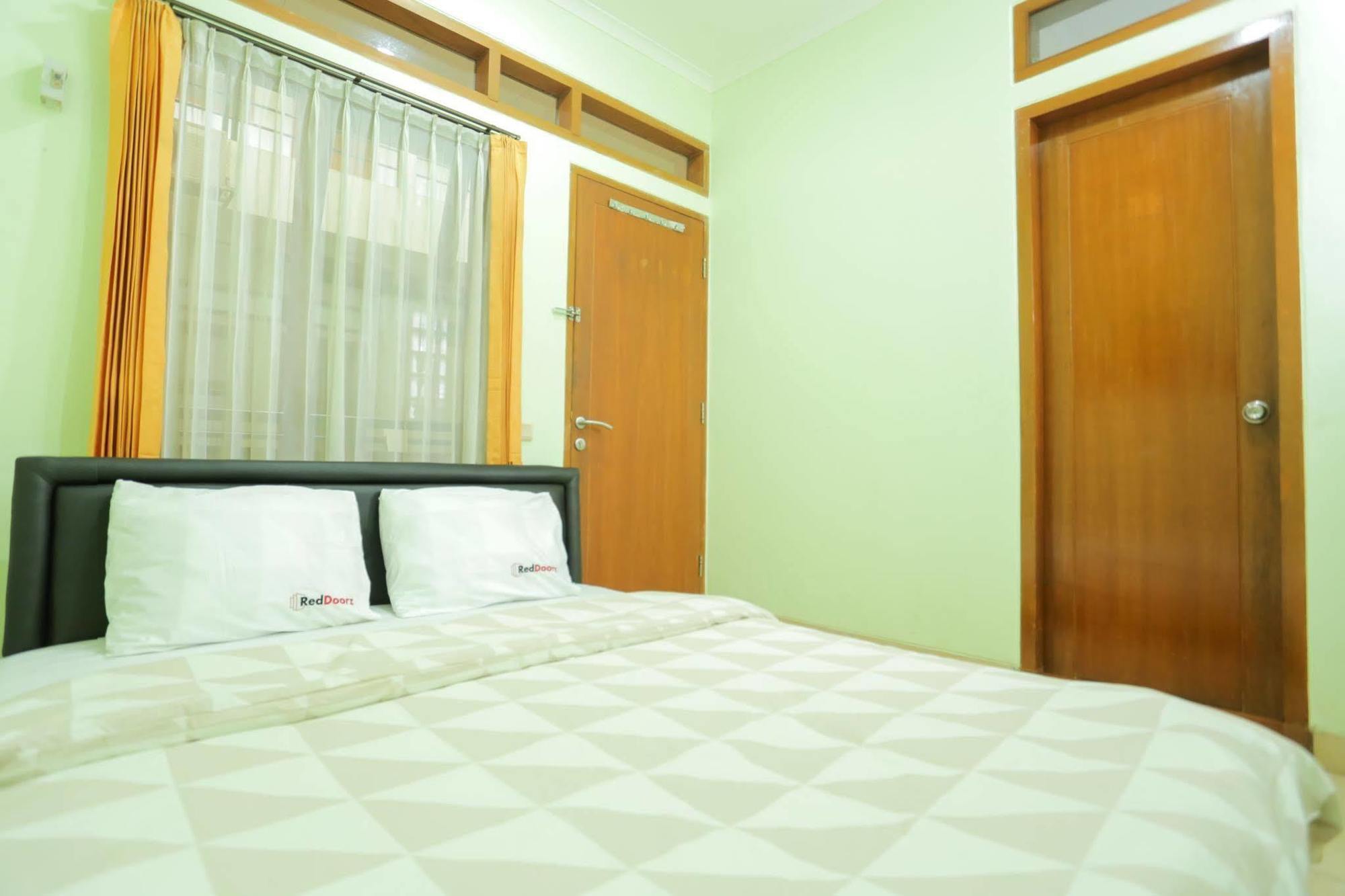Reddoorz Near Sukajadi Hotel Bandung Kültér fotó